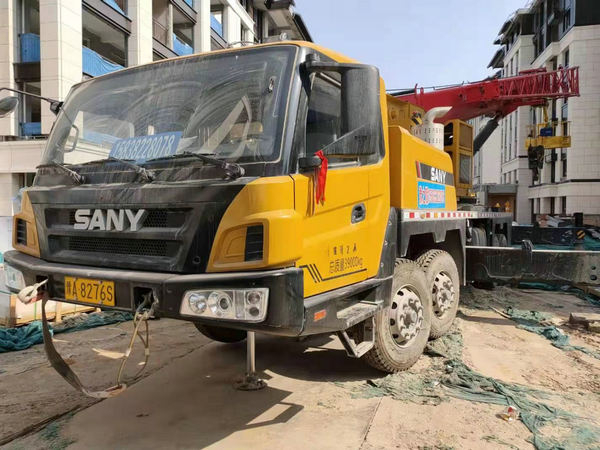 鄭州吊車出租公司如何保證其設(shè)備的安全性和可靠性?